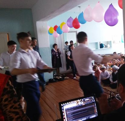 Праздник Наурыз в Октябрьской школе
