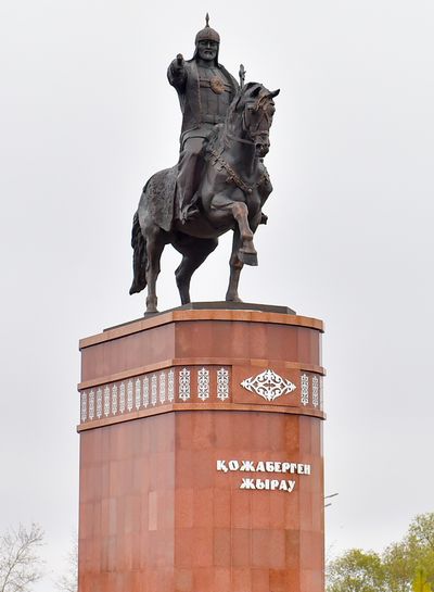 A monument to great commander Kozhabergen Zhyrau unveiled in Petropavlovsk