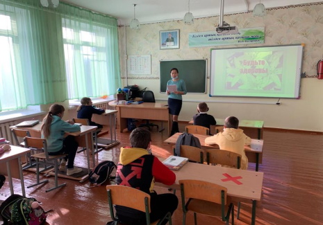 Облыстың білім беру ұйымдарында "Болашаққа бағдар: Рухани жаңғыру" бағдарламасының төрт жылдығы